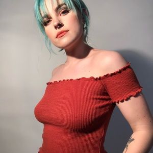 Red Comfy & Cute Crop Top